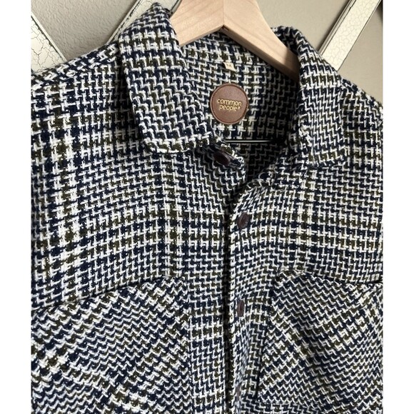 Common People Men's M Button Down Woven Heavyweight Shirt - Picture 6 of 10